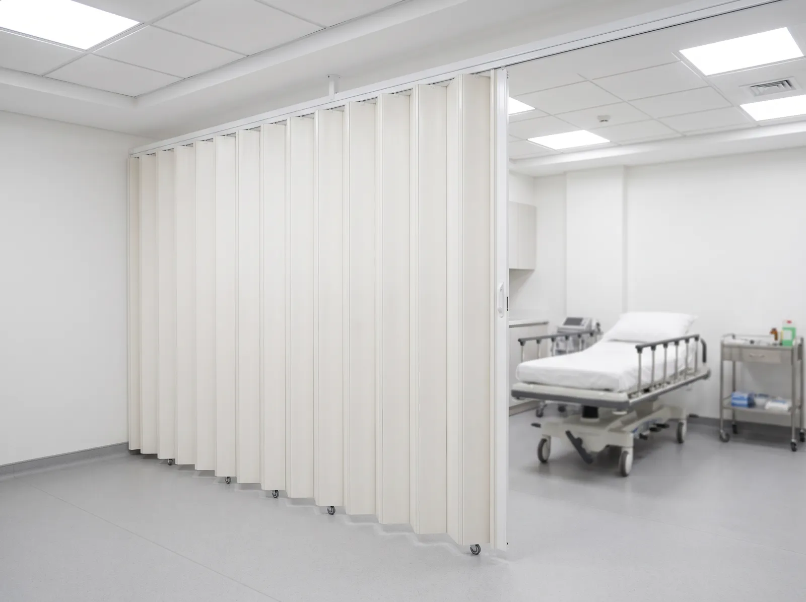 Cortinas Clínicas PVC Rígida Plegable